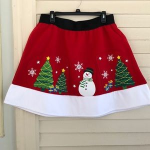 Merry & Bright Christmas tree skirt woman’s snowman NWT red green black white